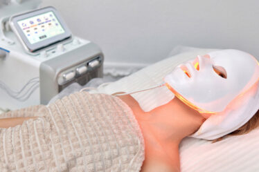 Iphoton led mask na Zahra