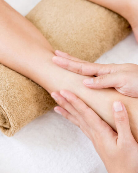 Conheça os benefícios da reflexologia dos pés