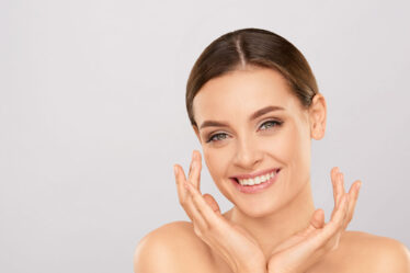 Rejuvenesça sua pele com o power shape facial