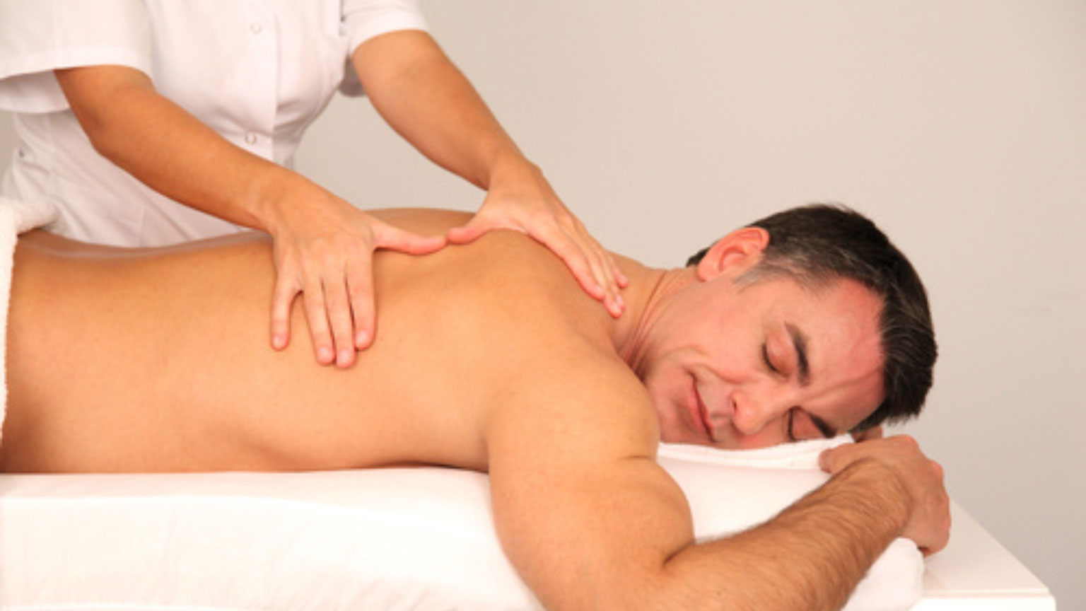 Massagem ayurvedica na Zahra