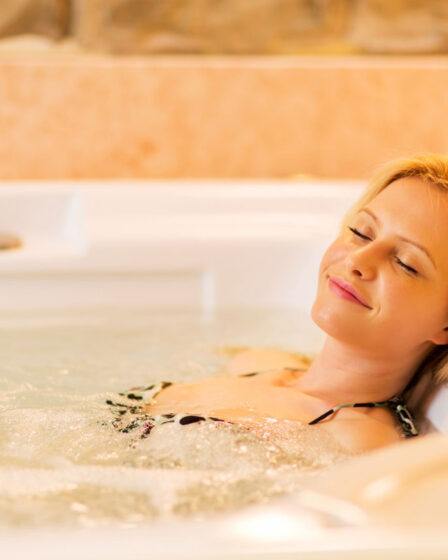 Banho de ofurô em Moema: relaxamento profundo, equilíbrio e bem-estar para corpo e mente