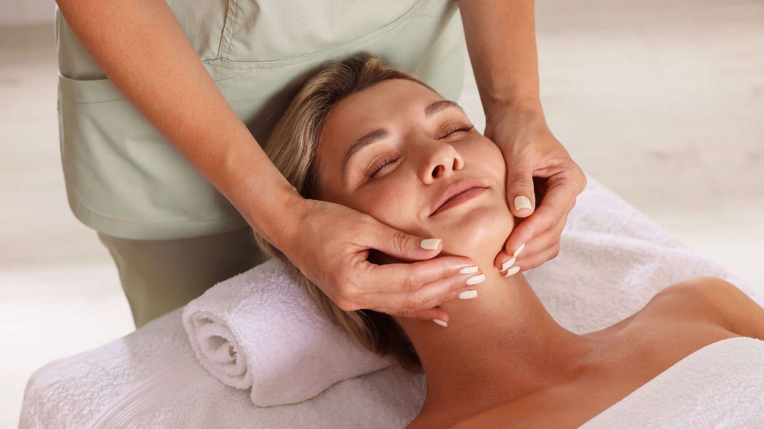 Massagem e saúde mental: como o toque terapêutico reduz ansiedade, estresse e melhora o bem-estar emocional