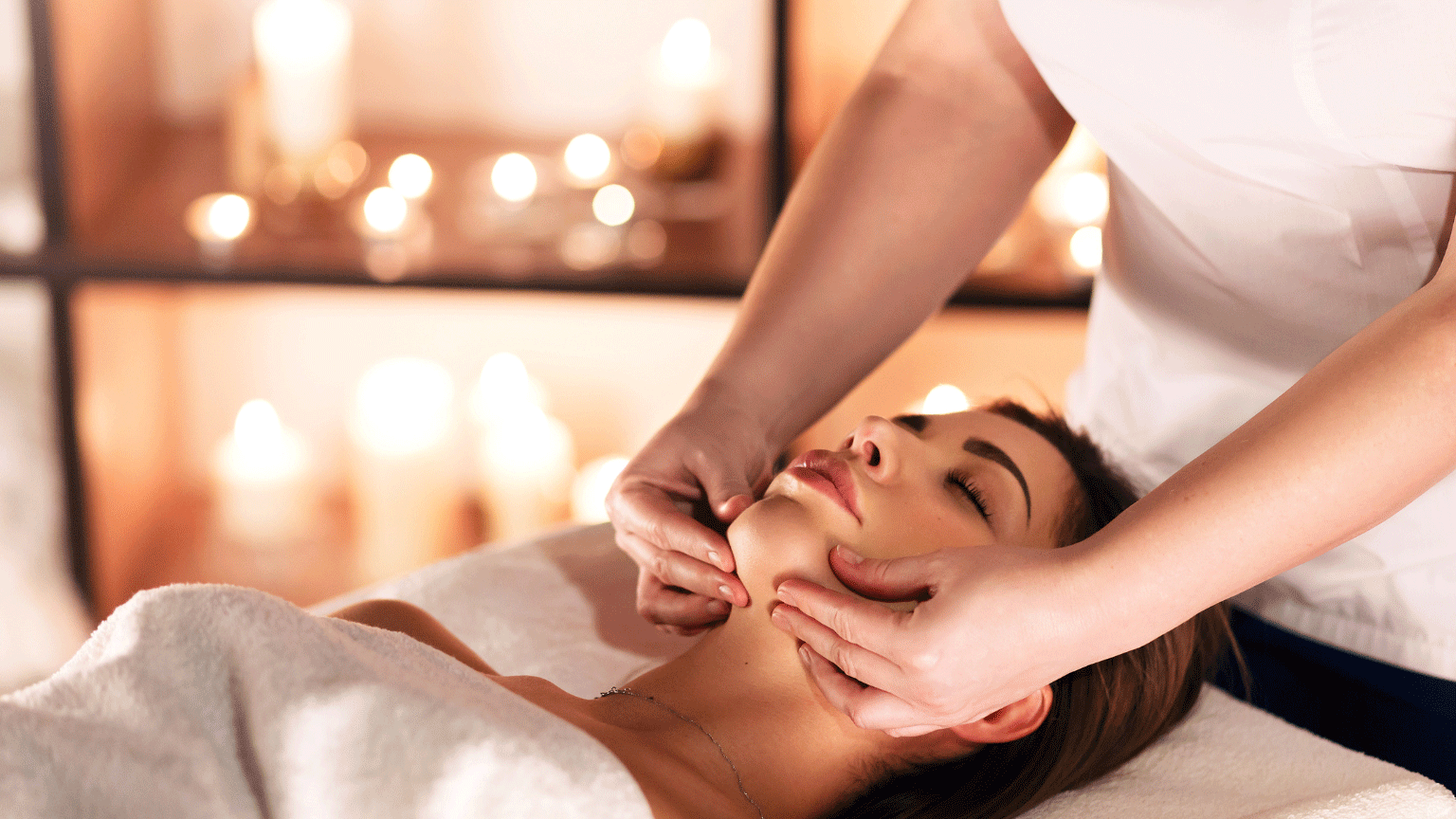 Presenteie uma mulher especial com uma experiência de relaxamento e cuidado no mês da mulher